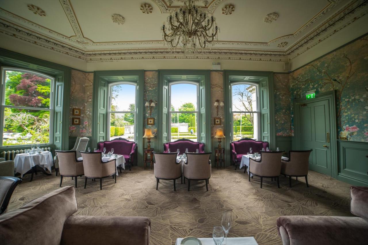 Finnstown Castle Hotel Lucan Bagian luar foto