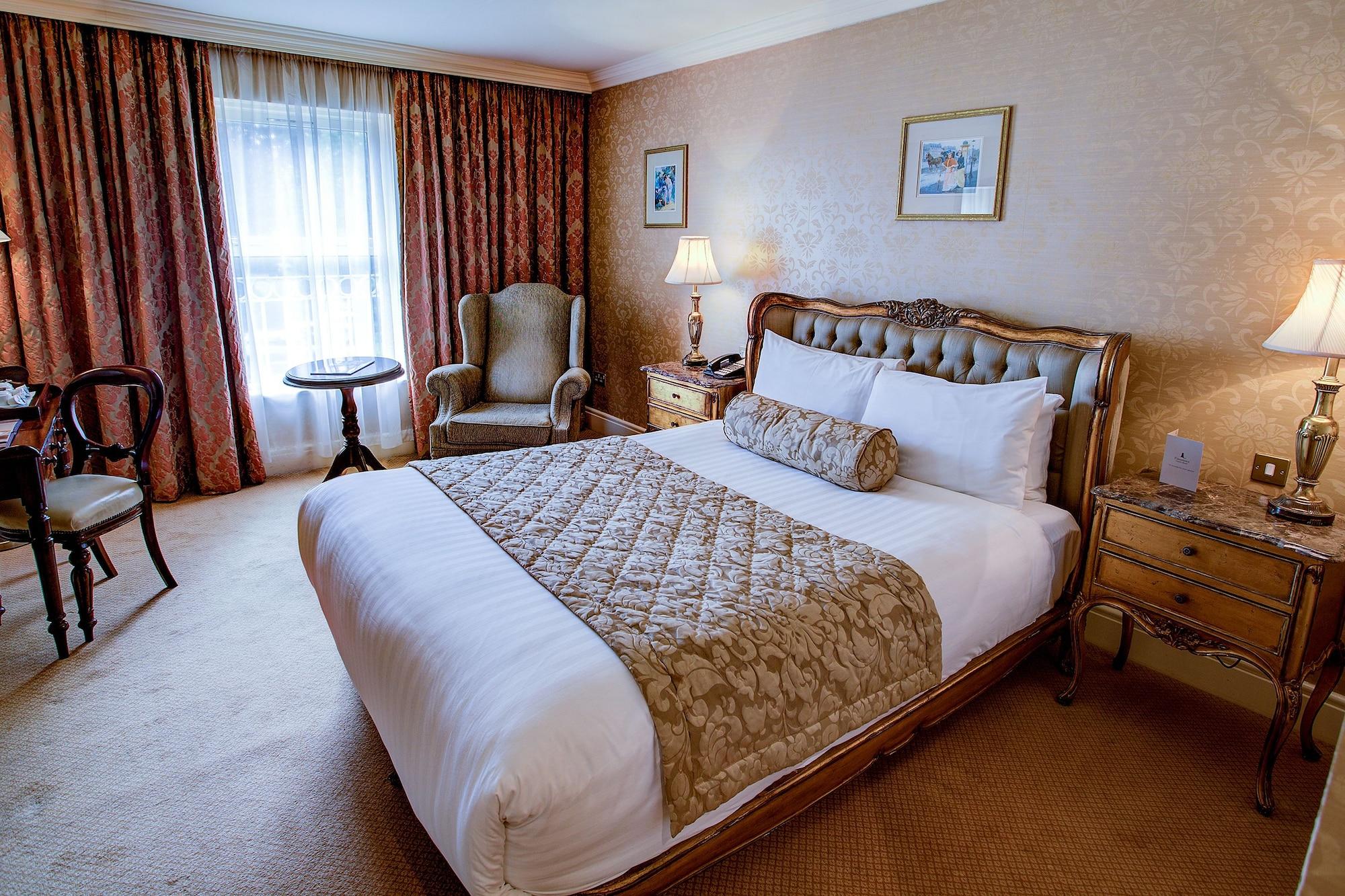 Finnstown Castle Hotel Lucan Bagian luar foto