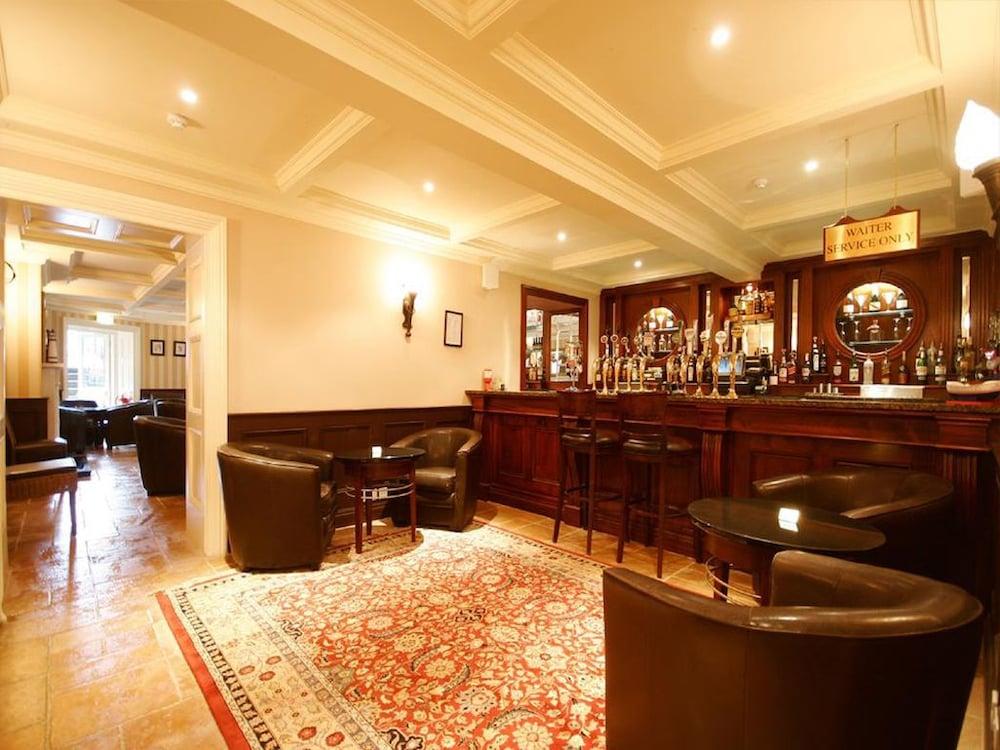 Finnstown Castle Hotel Lucan Bagian luar foto
