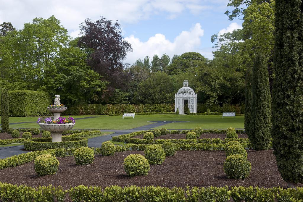 Finnstown Castle Hotel Lucan Bagian luar foto